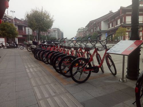 小強單車在12月25日悄悄入駐廣西玉林容縣圖片